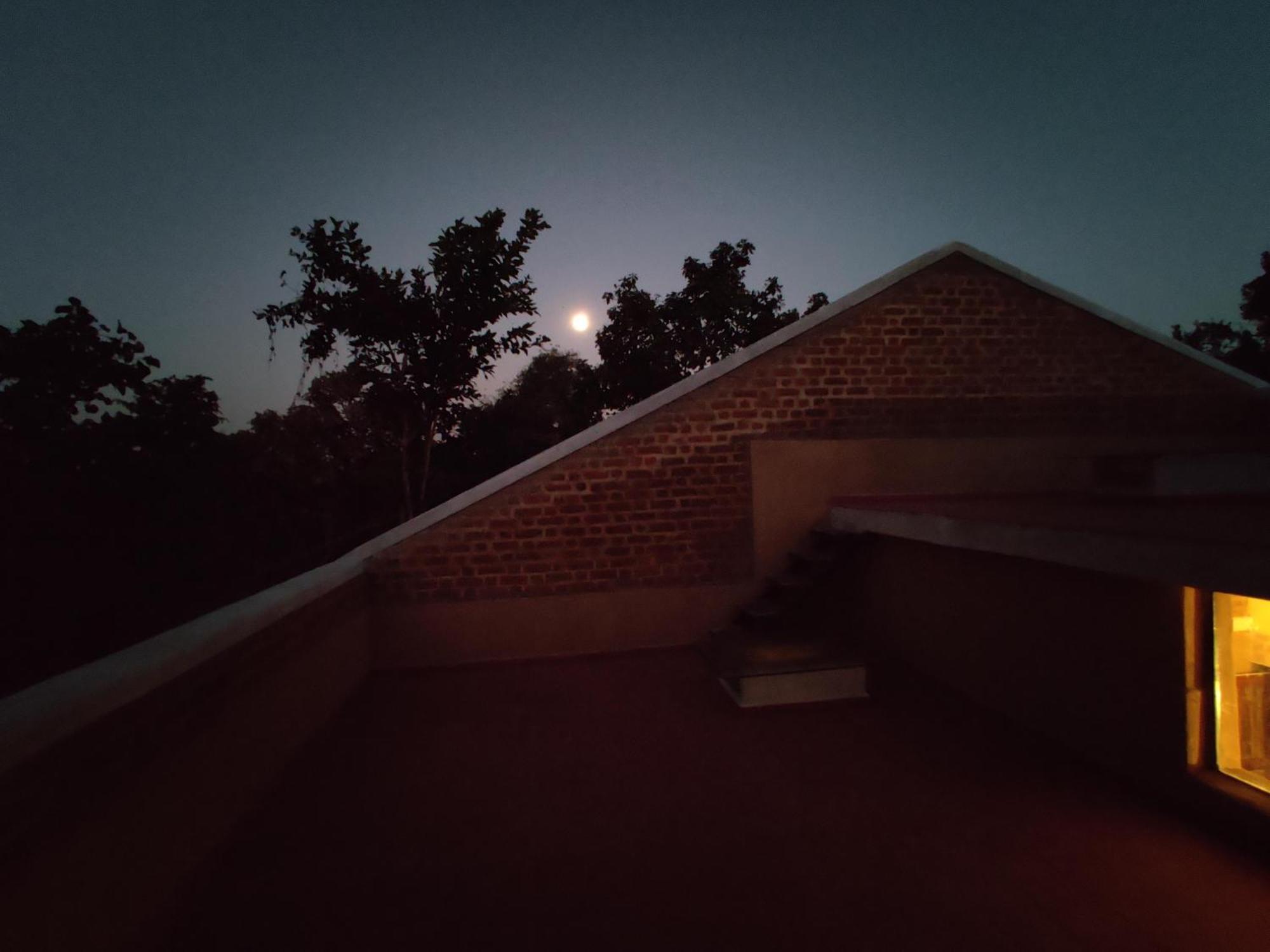 Surwahi Social Ecoestate Канха Экстерьер фото